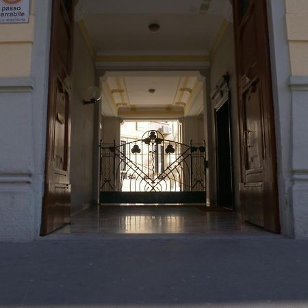 Wonderful Downtown Apartment-Hd Netflix, King-Size Bed, Two Minutes' Walk From Metro 米兰 外观 照片