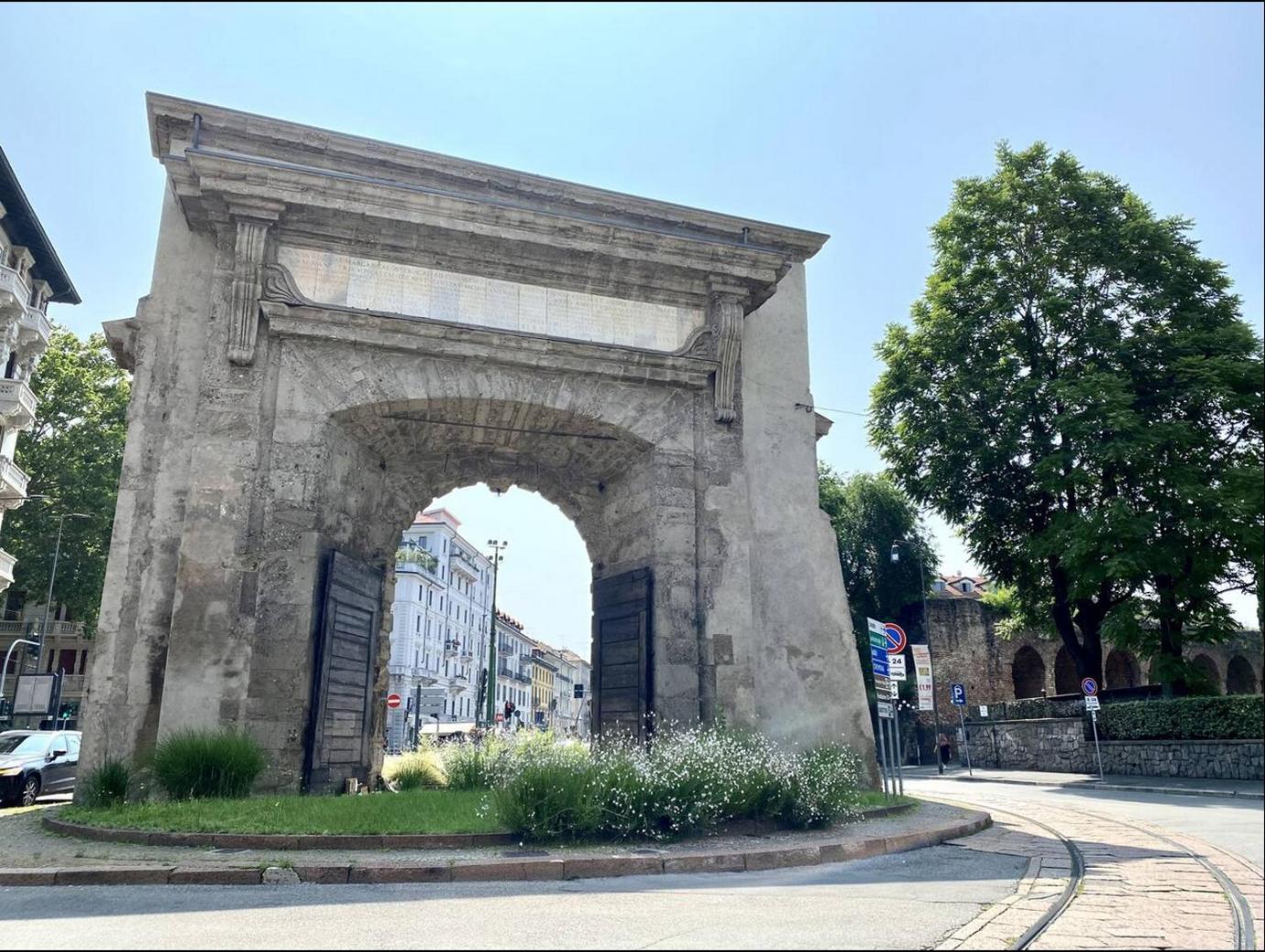 Wonderful Downtown Apartment-Hd Netflix, King-Size Bed, Two Minutes' Walk From Metro 米兰 外观 照片