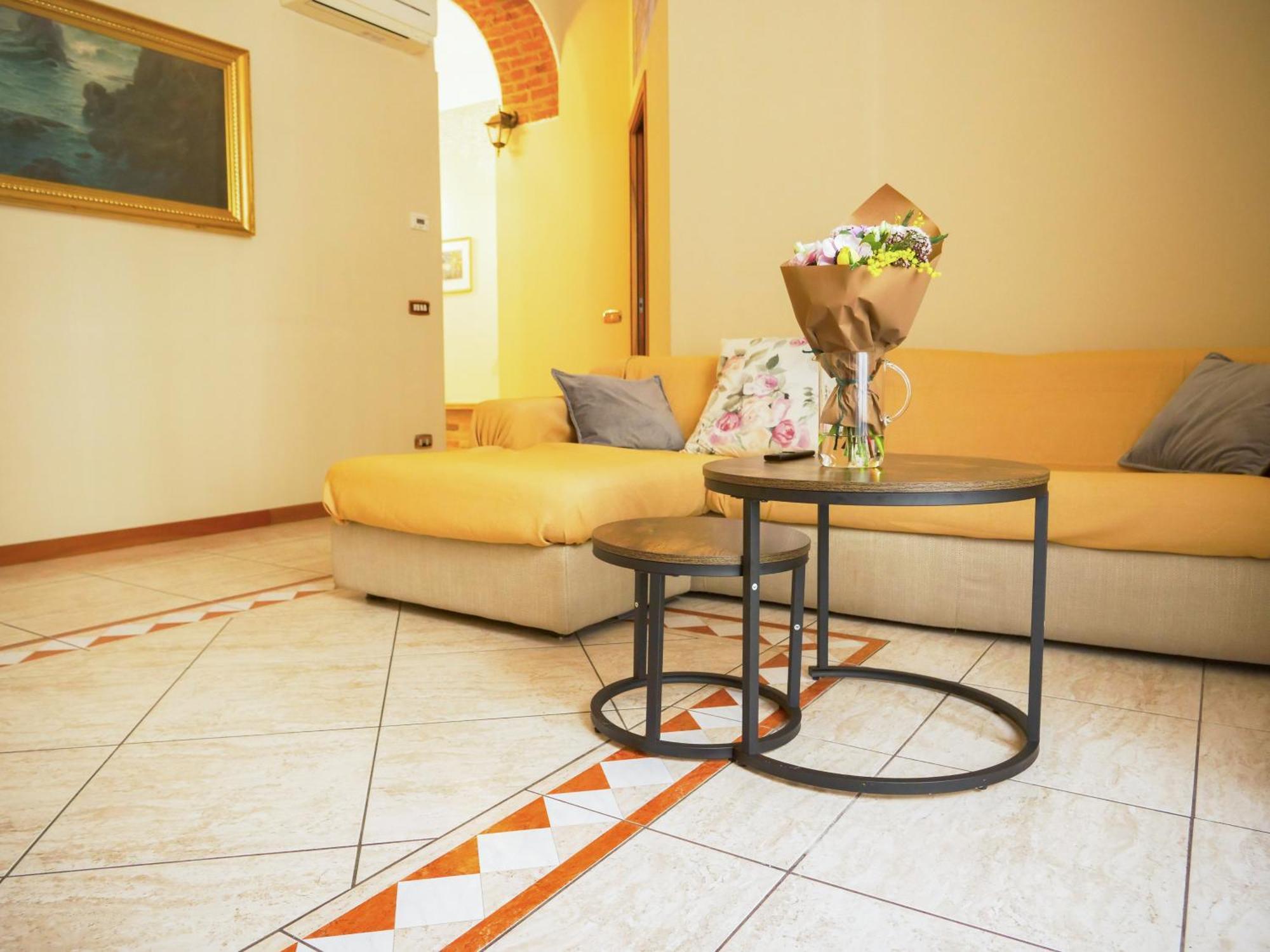 Wonderful Downtown Apartment-Hd Netflix, King-Size Bed, Two Minutes' Walk From Metro 米兰 外观 照片
