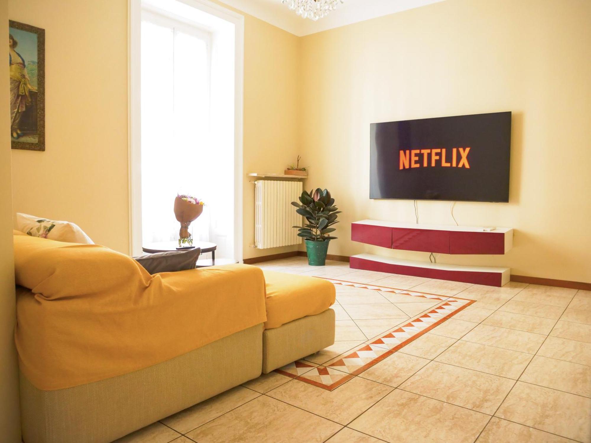 Wonderful Downtown Apartment-Hd Netflix, King-Size Bed, Two Minutes' Walk From Metro 米兰 外观 照片